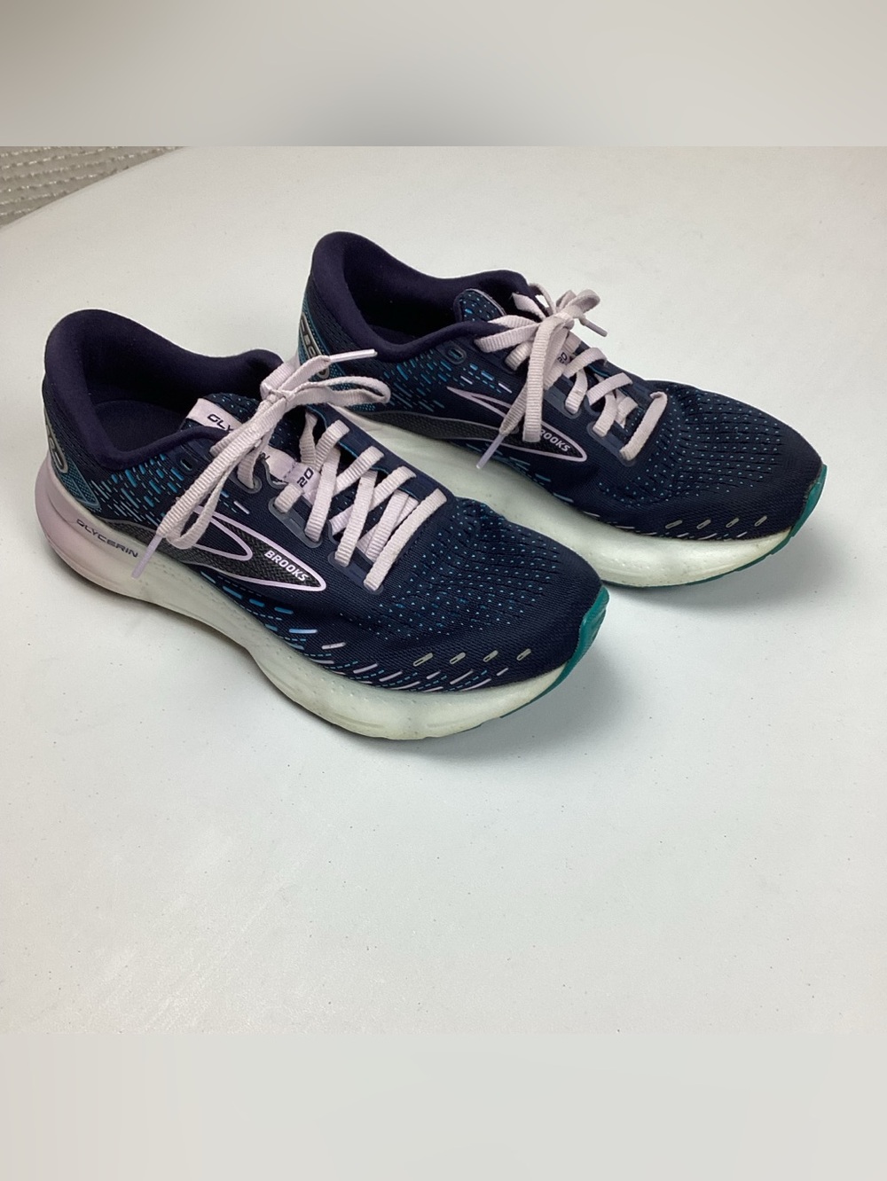 Brooks Women’s Glycerin 20 Running Sneakers Size 9 Wide